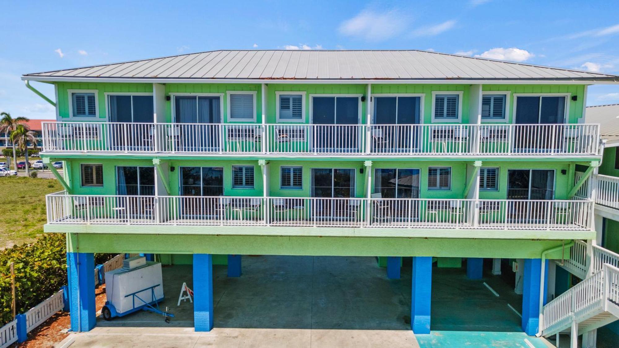 Partial Ocean View Hotel Room- King Bed #1 Fort Pierce Esterno foto